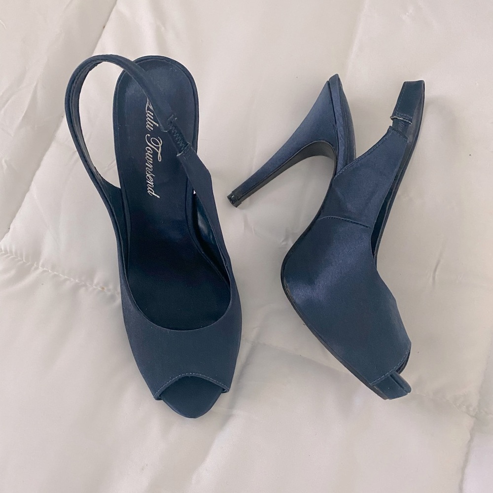 LULU TOWNSEND Heels. Fabric Upper / Leather Sole. Excellent Condition!🌷